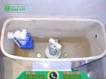 ​Bồn cầu bị tụt nước? Nguyên nhân và hướng dẫn cách xử lý