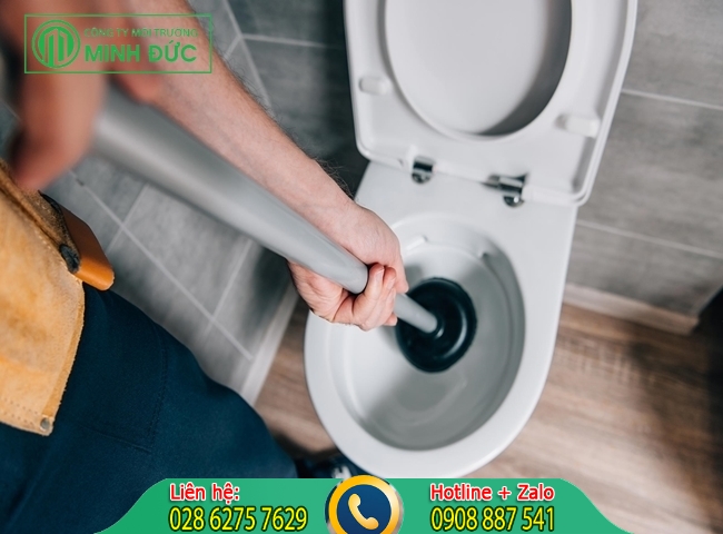 Th&ocirc;ng bồn cầu quận 7 tại nh&agrave;