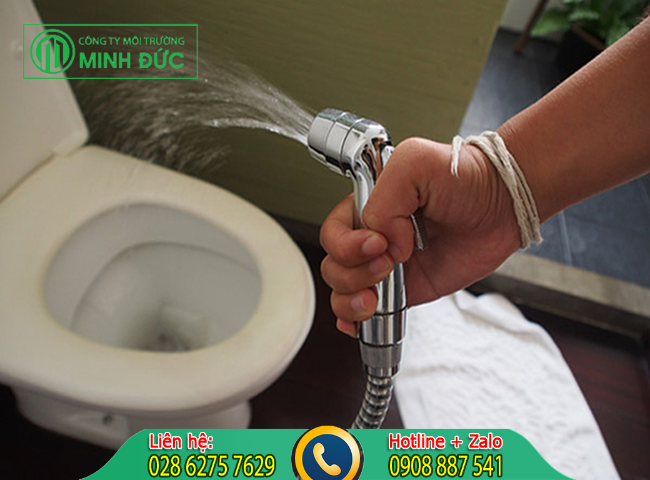 C&aacute;ch sửa v&ograve;i nước xịt bồn cầu