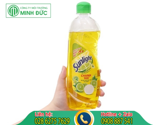 C&aacute;ch th&ocirc;ng bồn cầu bị tắc nghẽn bằng nước n&oacute;ng + nước rửa ch&eacute;n