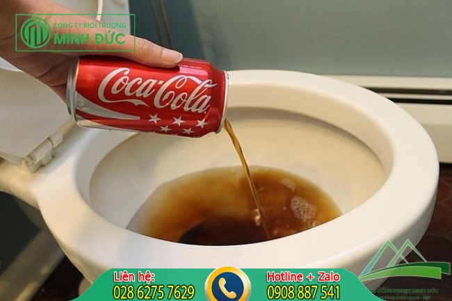 Th&ocirc;ng bồn cầu nghẹt hiệu quả bằng Coca
