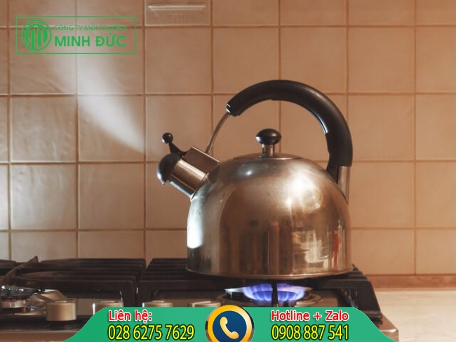 Xử l&yacute; nước cống tr&agrave;o ngược với nước s&ocirc;i