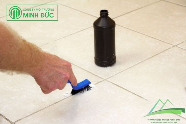 khắc phục nguy&ecirc;n nh&acirc;n nh&agrave; vệ sinh mới x&acirc;y c&oacute; m&ugrave;i h&ocirc;i