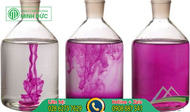 C&aacute;ch tẩy mốc tr&ecirc;n quần &aacute;o trắng với thuốc t&iacute;m