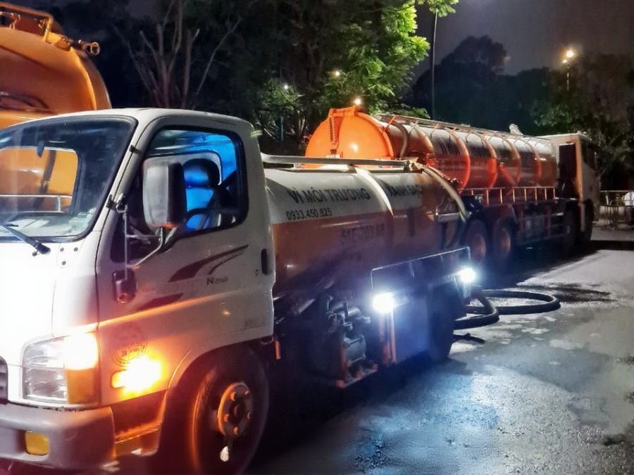Dịch vụ thu gom b&ugrave;n thải c&ocirc;ng nghiệp gi&aacute; rẻ
