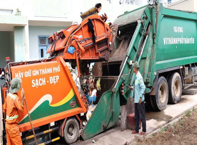 Dịch vụ thu gom rác thải sinh hoạt