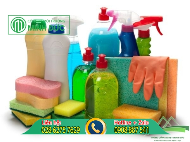 Sử dụng h&oacute;a chất chuy&ecirc;n dụng để loại bỏ
